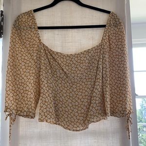 Reformation yellow floral crop